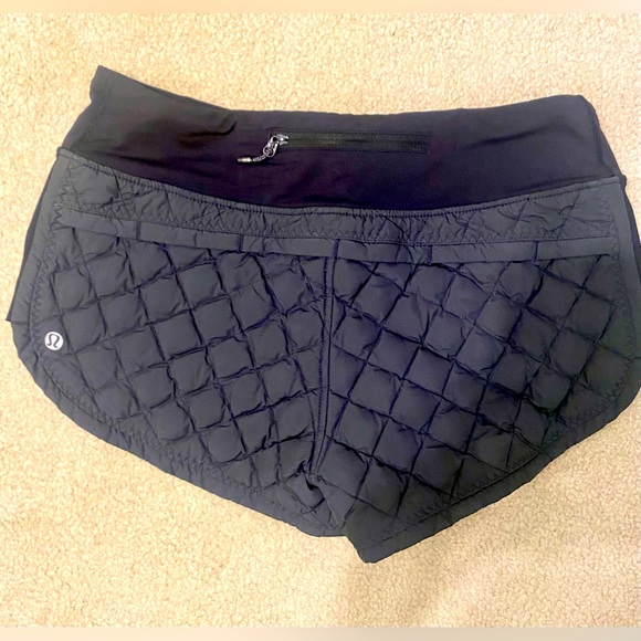 lululemon athletica Pants - Lululemon Quilted Goose Down Hot Cheek Shorts, Dark Grey - Size 6